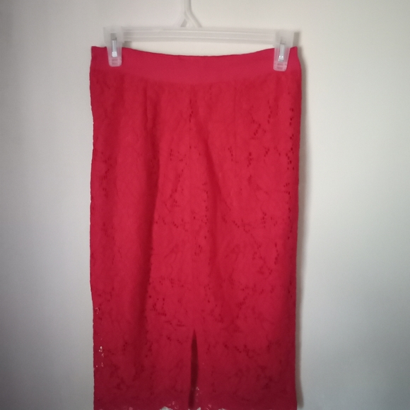 H&M Red lace skirt size 8 - Picture 2 of 3